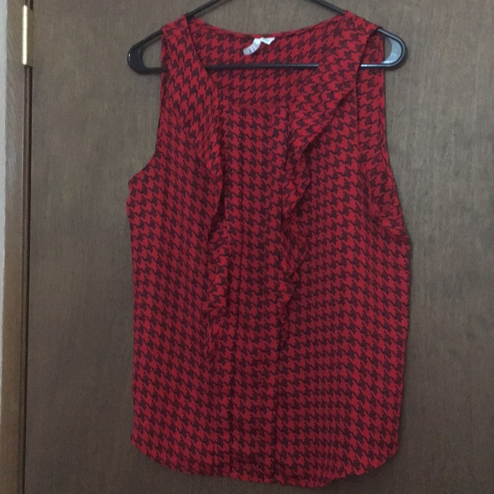 Sleeveless blouse